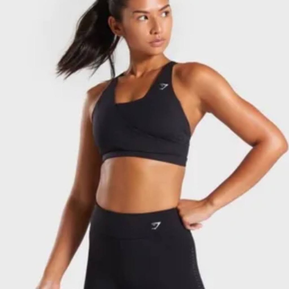 Gymshark Set Lasercut Leggings and Sports Bra